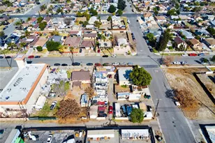 584 E H St, Colton, CA 92324 - Photo 13