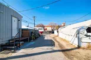 584 E H St, Colton, CA 92324 - Photo 17