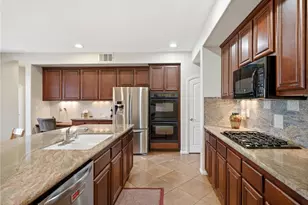 28481 Oasis View Cir, Menifee, CA 92584 - Photo 13