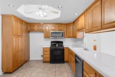 344 W 8th Street, Claremont, CA 91711 - Photo 13