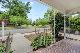 344 W 8th St, Claremont, CA 91711 - Photo 7