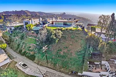 8220 Mannix Drive, Los Angeles, CA 90046 - Photo 7