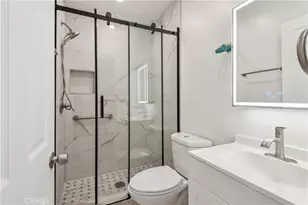 703 Avenue D, Redondo Beach, CA 90277 - Photo 9
