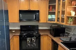 1758 E 2nd Street, Long Beach, CA 90802 - Photo 15