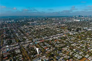 7416 Waring Ave, Los Angeles, CA 90046 - Photo 9