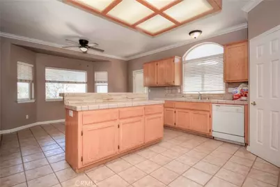 11020 Lantry, Oak Hills, CA 92344 - Photo 35