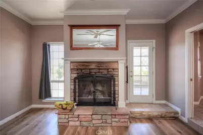 11020 Lantry, Oak Hills, CA 92344 - Photo 37