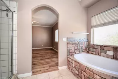 11020 Lantry, Oak Hills, CA 92344 - Photo 39