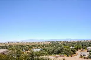 11020 Lantry, Oak Hills, CA 92344 - Photo 47