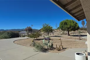11020 Lantry, Oak Hills, CA 92344 - Photo 17
