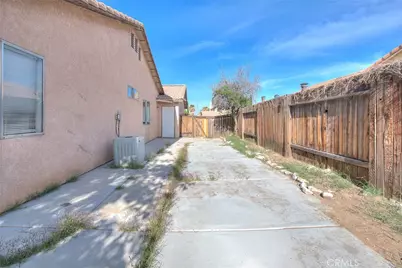 13184 Cardinal, Victorville, CA 92392 - Photo 57