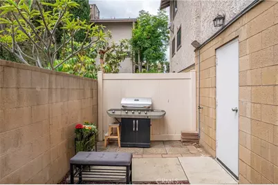121 S Madison Ave #B, Monrovia, CA 91016 - Photo 21