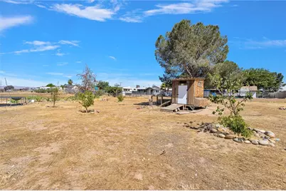 12669 Cypress  Ave, Victorville, CA 92395 - Photo 37