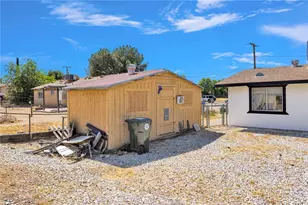 12669 Cypress Ave, Victorville, CA 92395 - Photo 35