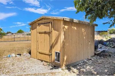 12669 Cypress  Ave, Victorville, CA 92395 - Photo 31