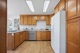 107 S Center St, Redlands, CA 92373 - Photo 9