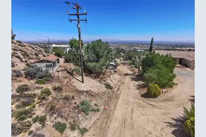 8451 Zohra Canyon Rd, Pinon Hills, CA 92372 - Photo 27