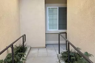 21917 Bella Vista, Chatsworth, CA 91311 - Photo 3