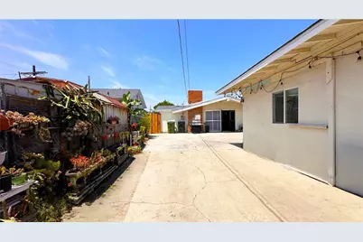 320 E 81st, Los Angeles, CA 90003 - Photo 35