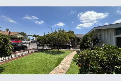 320 E 81st, Los Angeles, CA 90003 - Photo 3