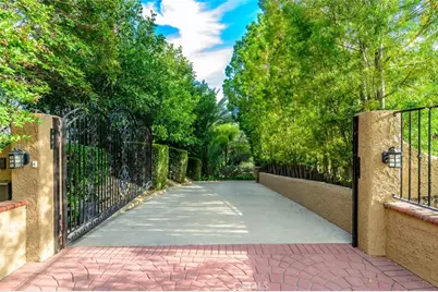 580 W 26th Street, Upland, CA 91784 - Photo 5