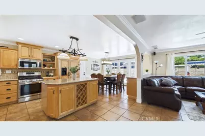 21104 Rosedell Drive, Saugus, CA 91350 - Photo 9