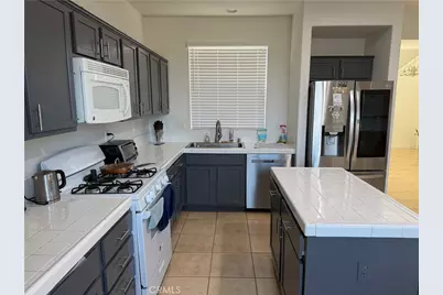 11767 Tara, Adelanto, CA 92301 - Photo 13