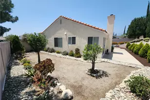 2806 W La Morada Dr, Rialto, CA 92377 - Photo 11