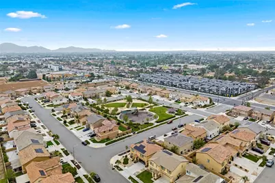 7568 Sleepy Creek, Fontana, CA 92336 - Photo 47