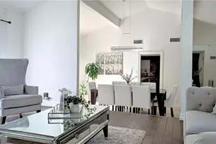 20224 Chapter, Woodland Hills, CA 91364 - Photo 7