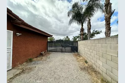 16536 Filbert, Fontana, CA 92335 - Photo 43