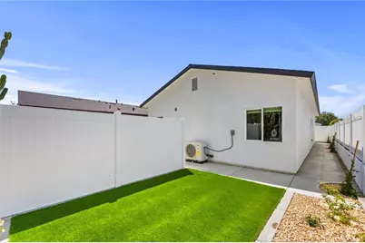 1421 De Anza, Redlands, CA 92374 - Photo 17