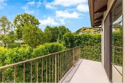 100 Country Club Drive, Burbank, CA 91501 - Photo 45