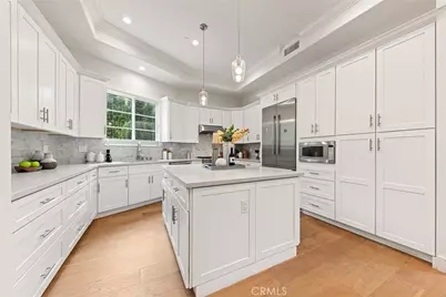 100 Country Club Drive, Burbank, CA 91501 - Photo 23