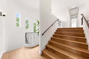 100 Country Club Dr, Burbank, CA 91501 - Photo 27