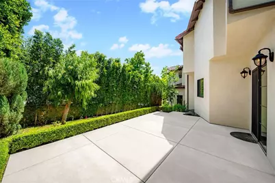100 Country Club Drive, Burbank, CA 91501 - Photo 57