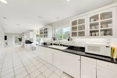 2835 Devonport, San Marino, CA 91108 - Photo 17
