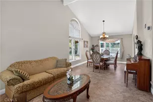 2081 Country Hills Ln, Riverside, CA 92503 - Photo 7