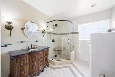 6481 Dos Rios, Downey, CA 90240 - Photo 9