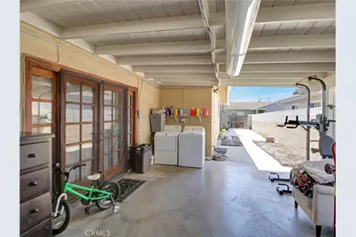 12205 S Halldale, Los Angeles, CA 90047 - Photo 25