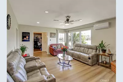 12205 S Halldale, Los Angeles, CA 90047 - Photo 7