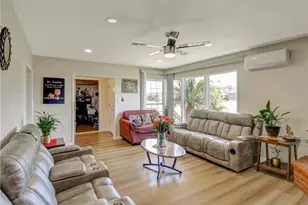 12205 S Halldale, Los Angeles, CA 90047 - Photo 7