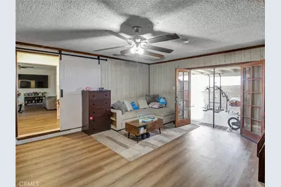 12205 S Halldale, Los Angeles, CA 90047 - Photo 23
