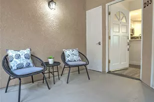 2000 Pacific Coast Hwy, Huntington Beach, CA 92648 - Photo 15