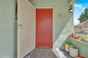 201 W 49th, Los Angeles, CA 90037 - Photo 3