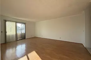 7515 Winnetka Ave, Winnetka, CA 91306 - Photo 9