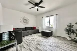 160 W 48th, Los Angeles, CA 90037 - Photo 11