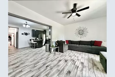 160 W 48th, Los Angeles, CA 90037 - Photo 9