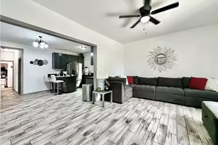 160 W 48th, Los Angeles, CA 90037 - Photo 9
