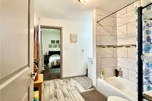 160 W 48th, Los Angeles, CA 90037 - Photo 21